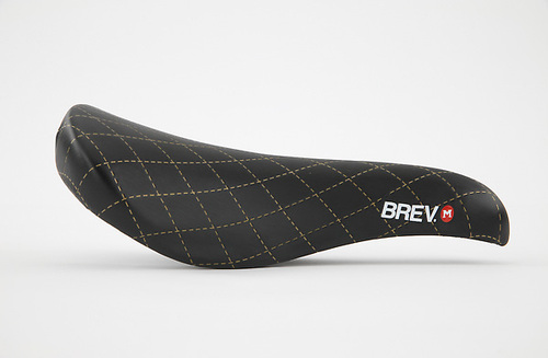 Brev. M: Sellino Saddle