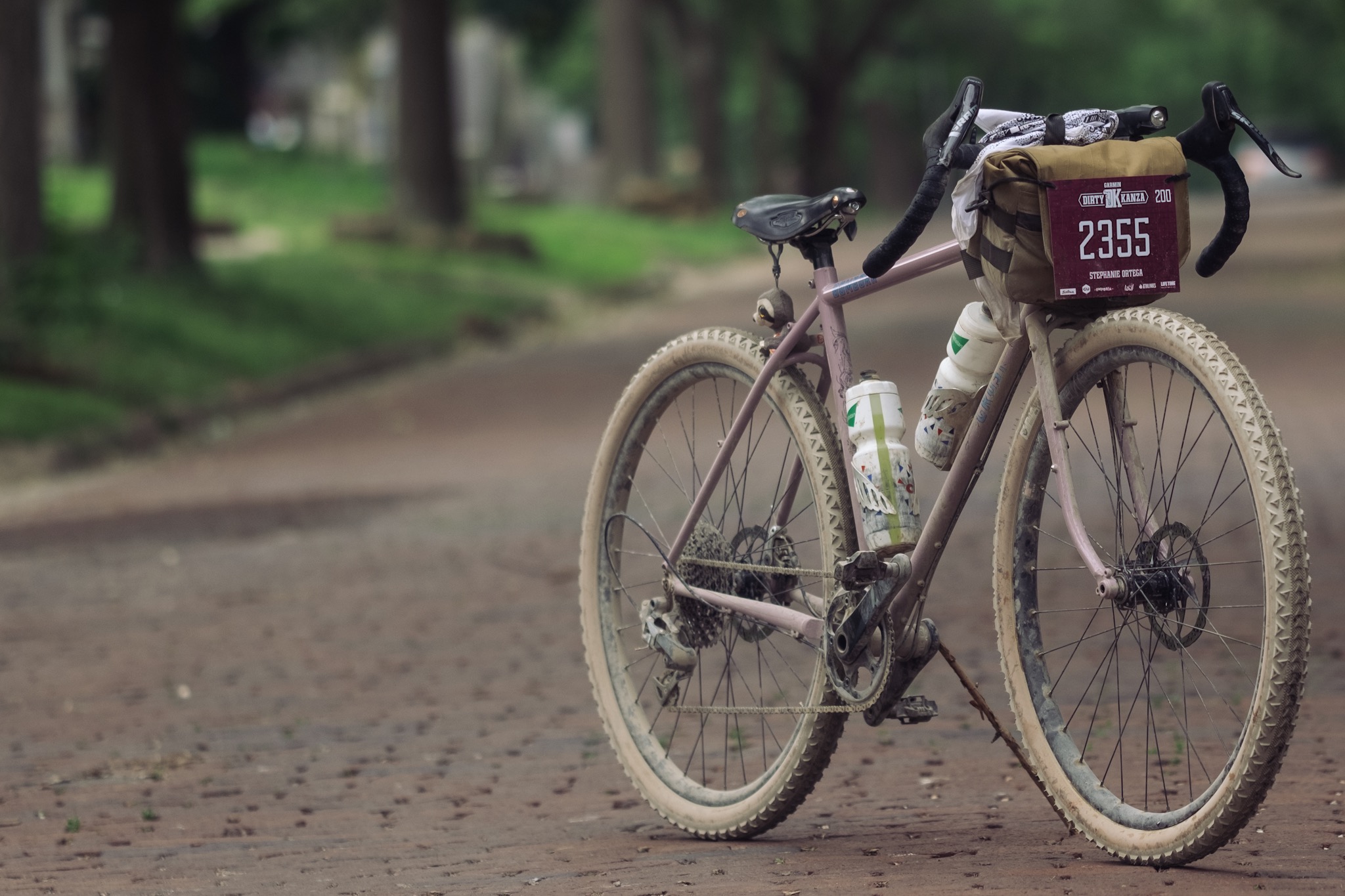 Team Brooks: a Grassroots Gravel Performance Art Installation Does Kanzaz â Ronnie Romance | The