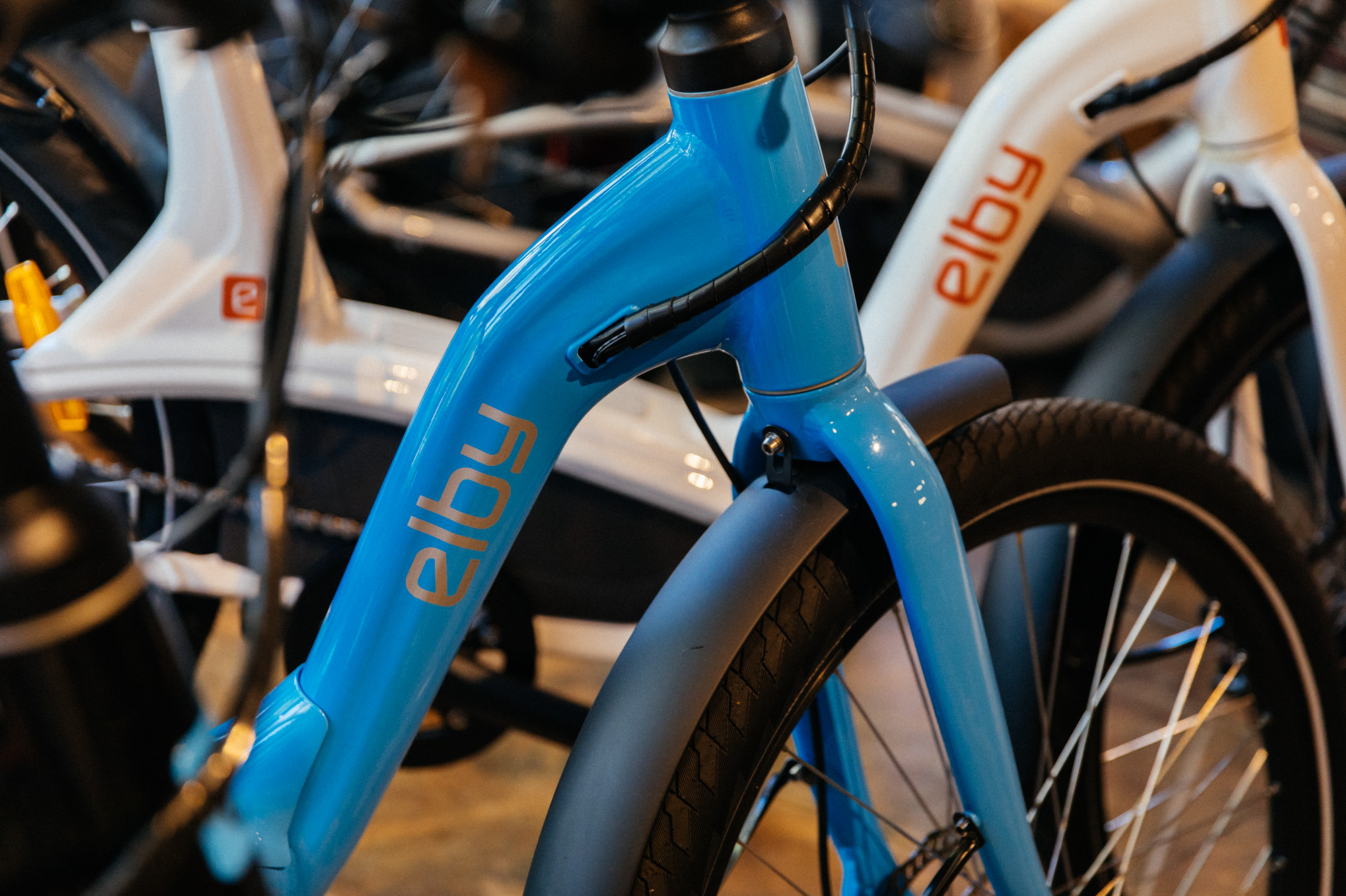menlo velo hours