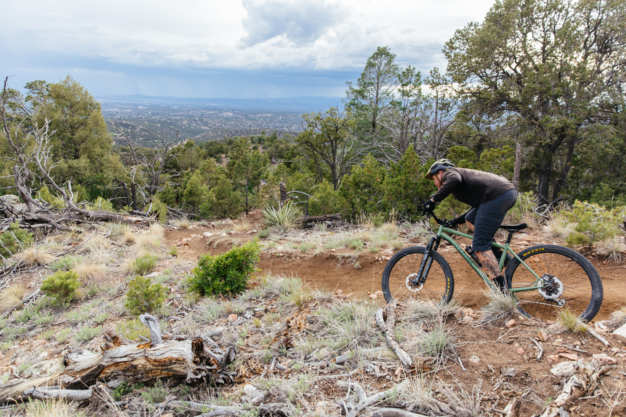 Chunder and Chamisa on the Chumba Sendero 29er Hardtail
