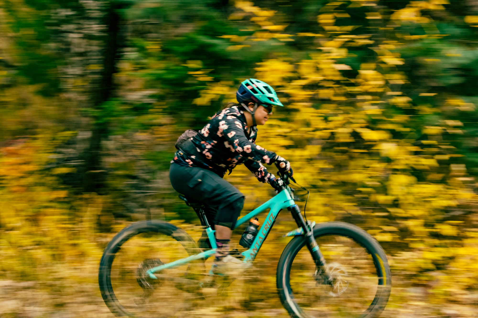 SR Suntour's Collaboration with Artist Natalia Pulido Supports Diversity in  Cycling – Dylan Crane, Natalia Pulido, \u0026 Eric Arce | The Radavist | A group  of individuals who share a love of