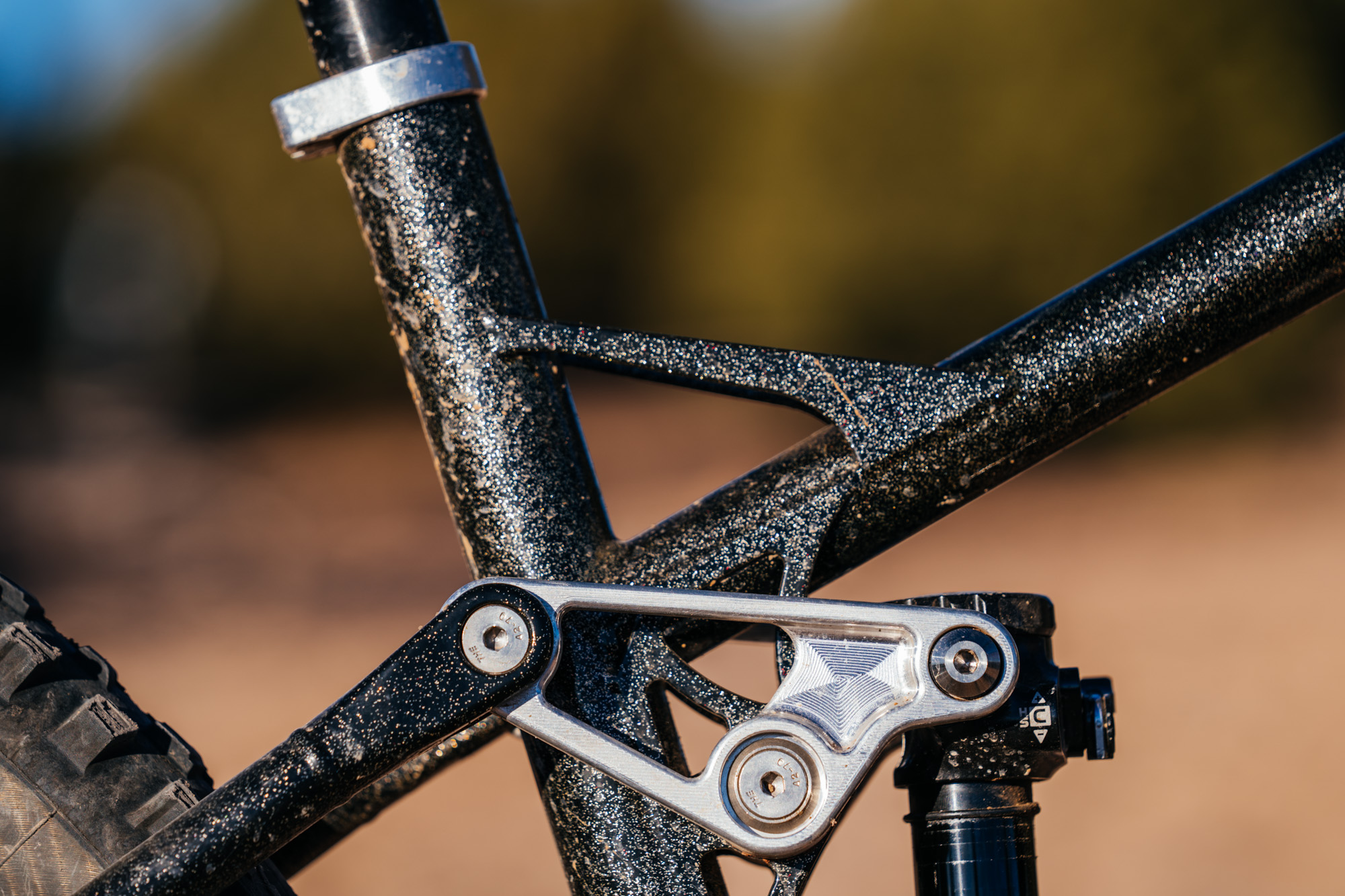 An Evolved Steel Trail Bike: REEB Cycles SST Full Suspension Review ...