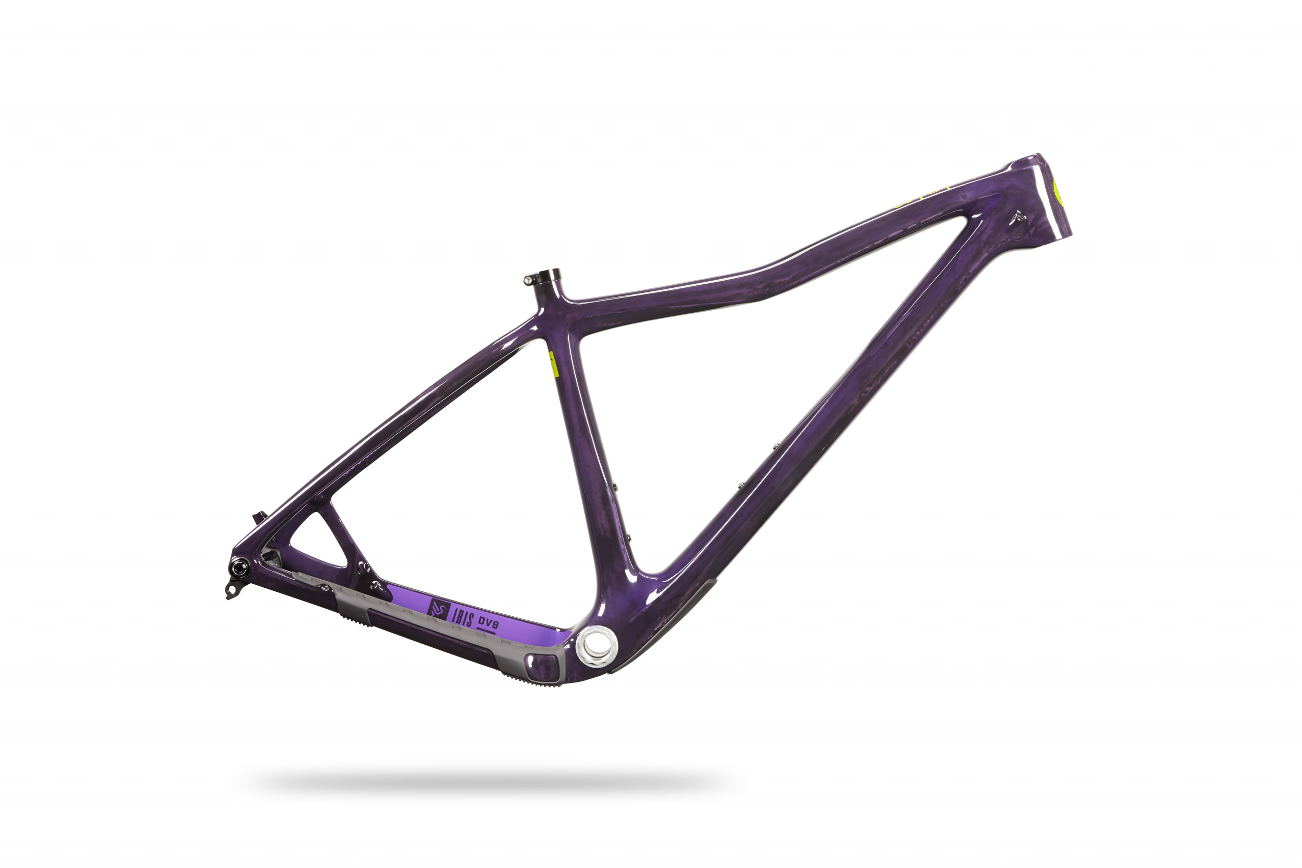 Radar Roundup: Ibis DV9 Revamp, Cedaero Switchback, Brain Dead x