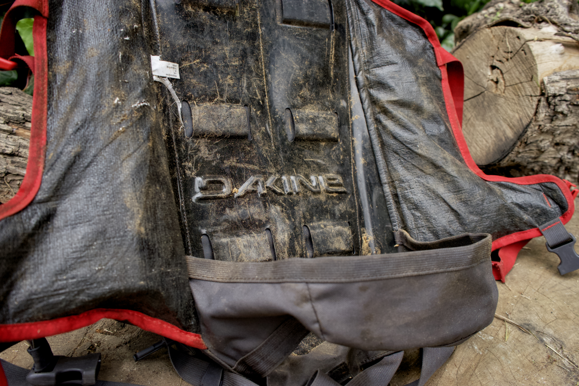 Braap Pack: The Dakine Builder Pack 25L Is the Best Chainsaw Backpack ...