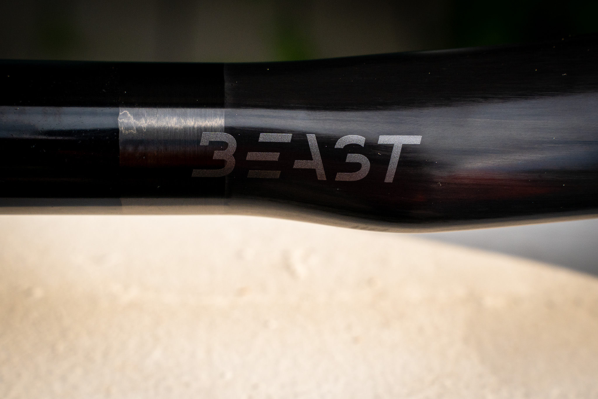 A 600-Mile First-Ride Review of Beast Components’ Carbon Hybrid Bar ...