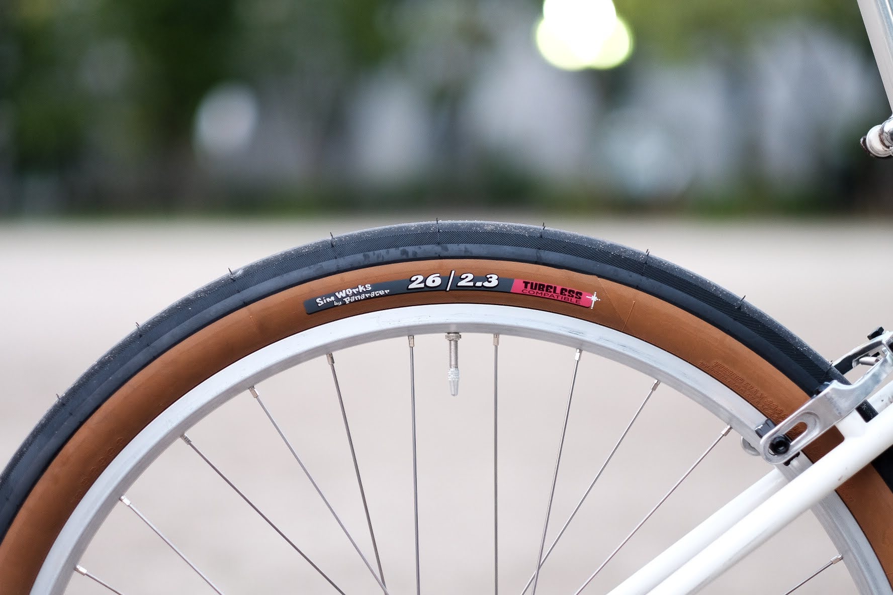 Sim Works Volummy Tires 26 x 2.3″ Supple Tires for a Vintage
