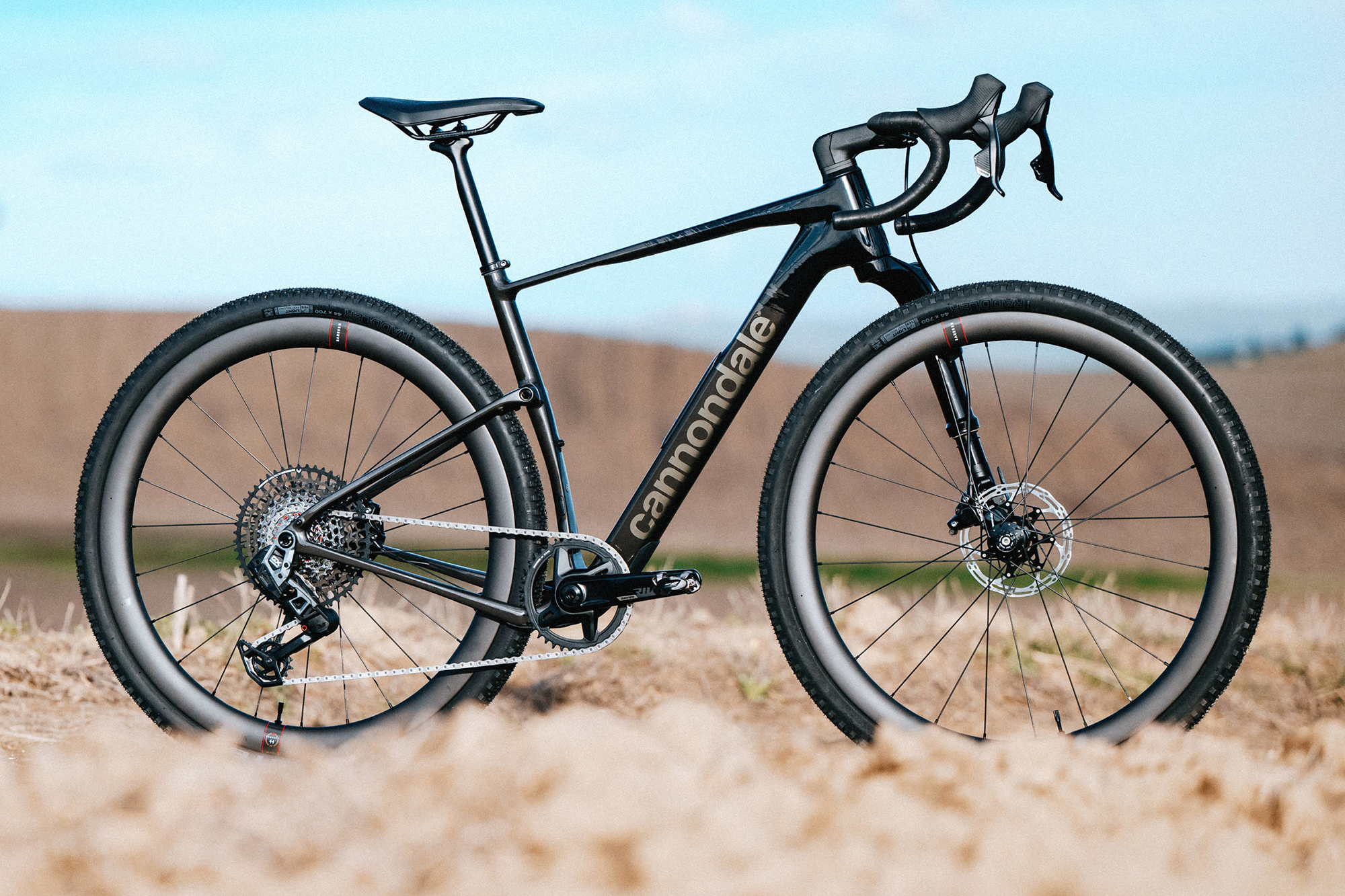 Cannondale TopstoneCarbon、LeftyOliverセット New Cannondale Topstone Carbon Goes Full-Suspension