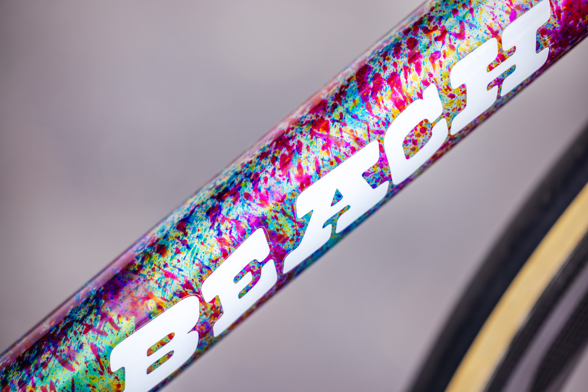 Beach Club Track x Ashley Anodized It: Cosmic Splatter Pista