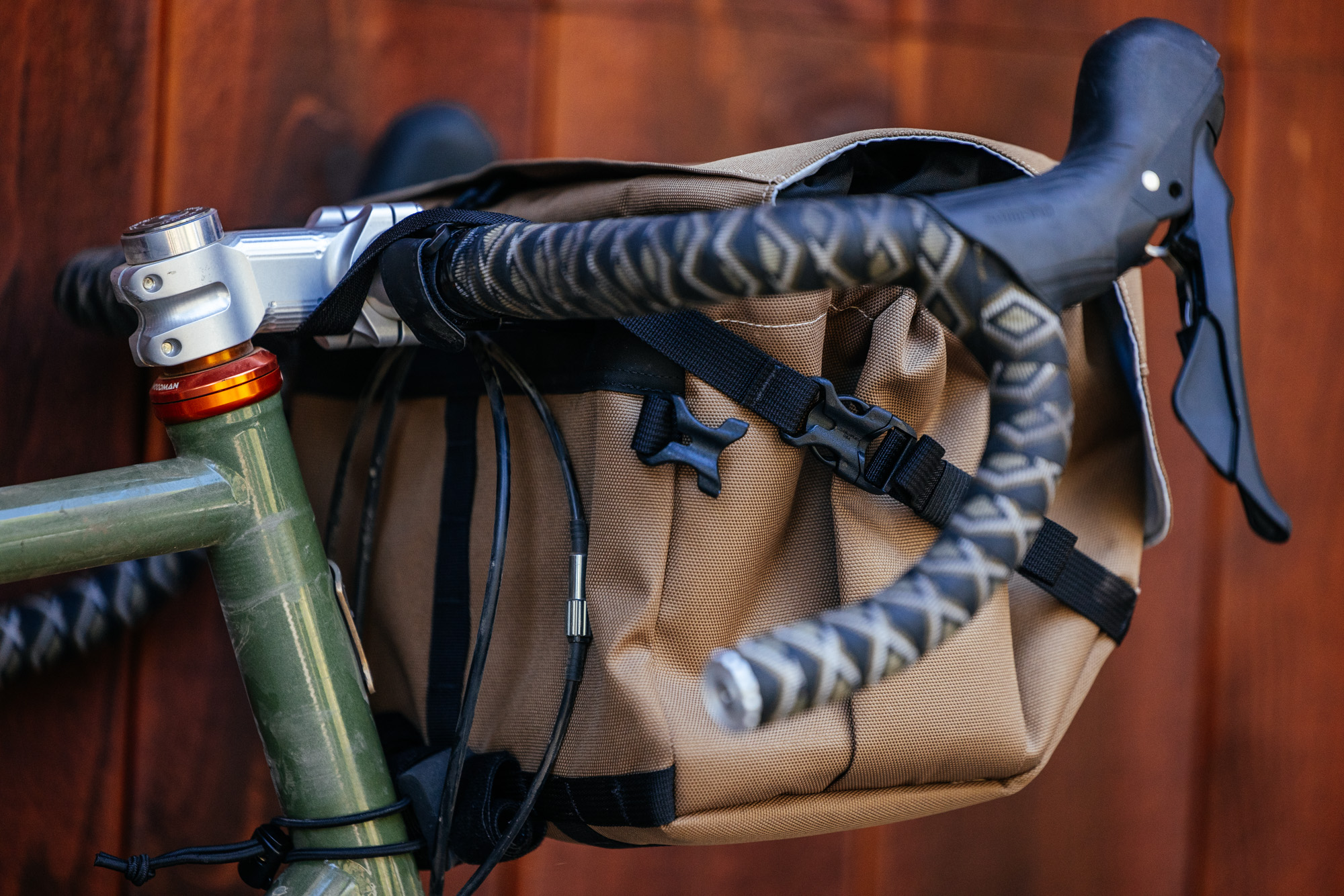 Outer-Shell-Mega-Bar-Bag-