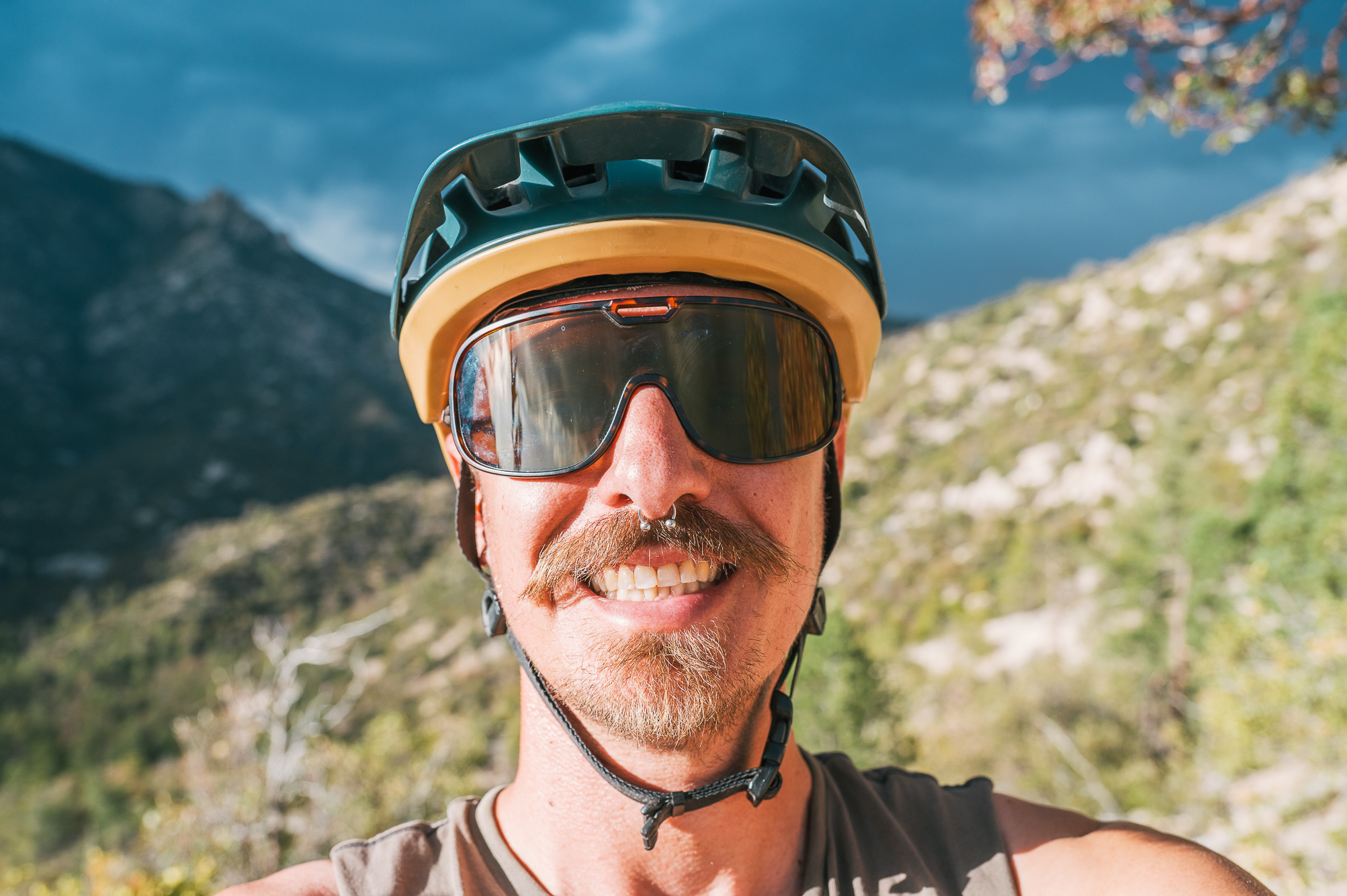Ombraz Refugio: Armless Sunglasses For Cycling – Spencer Harding